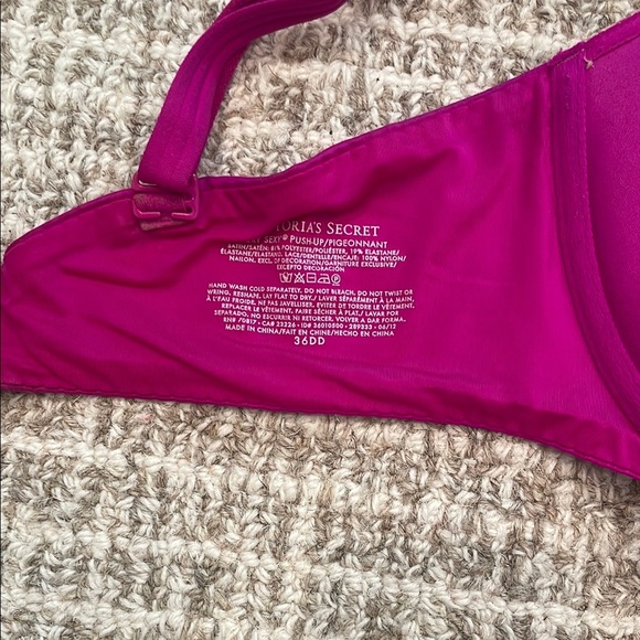 Elegant Pink and Gold Lace VICTORIA’s SECRET Push-Up Very Sexy Bra Sz 36DD - Picture 3 of 3